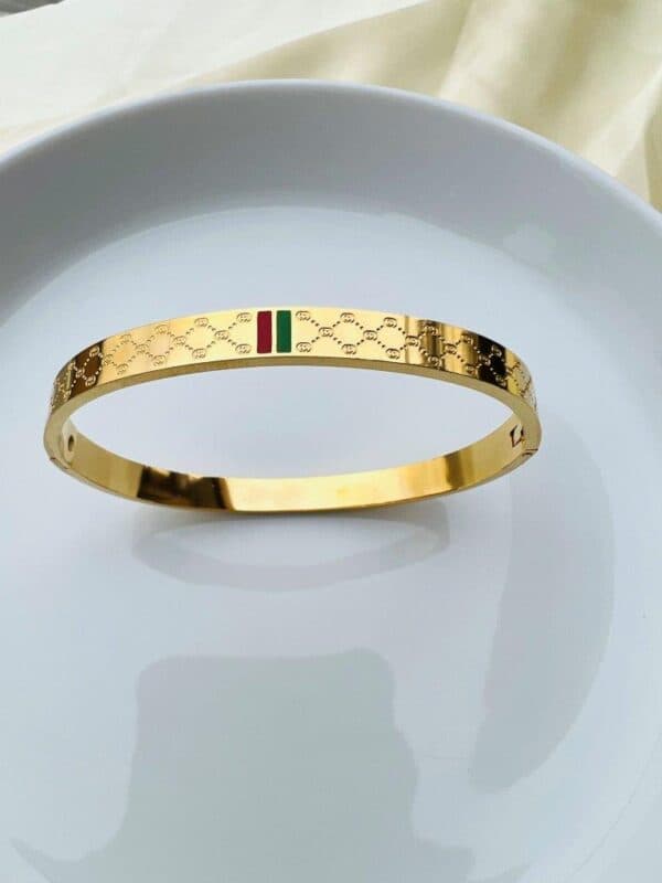 Regalia Luxe Bangle