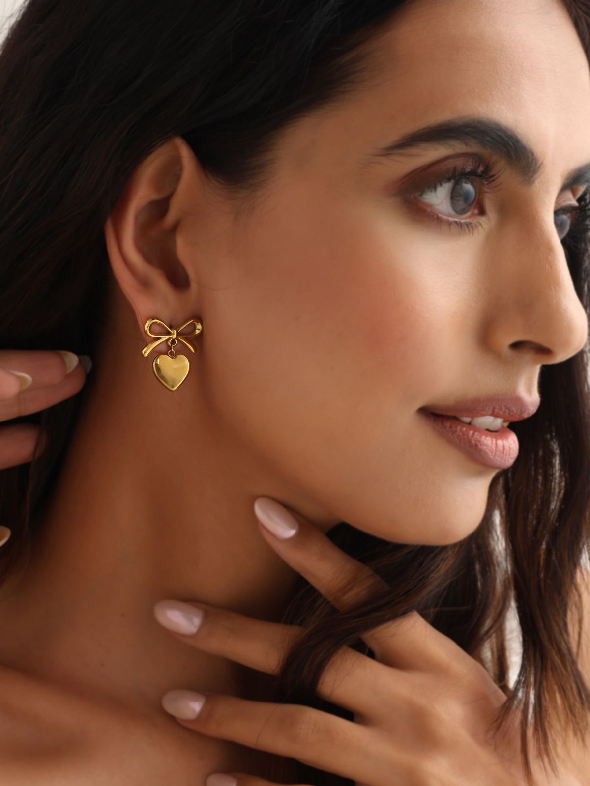 Amour Bow-Heart Gold Studs