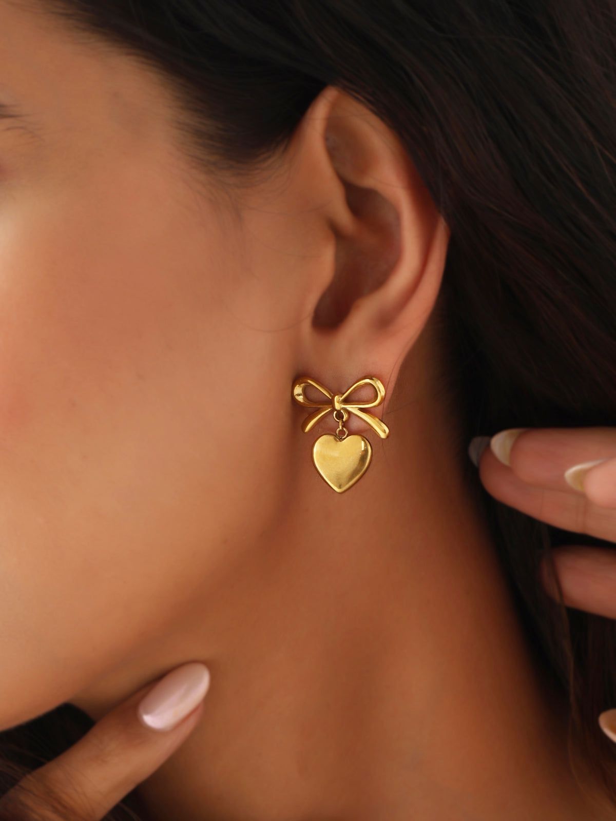Amour Bow-Heart Gold Studs