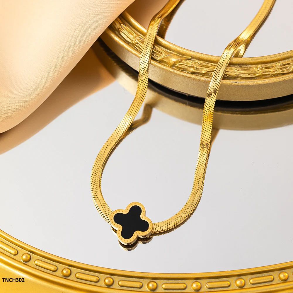 FURNACE NECKLACE