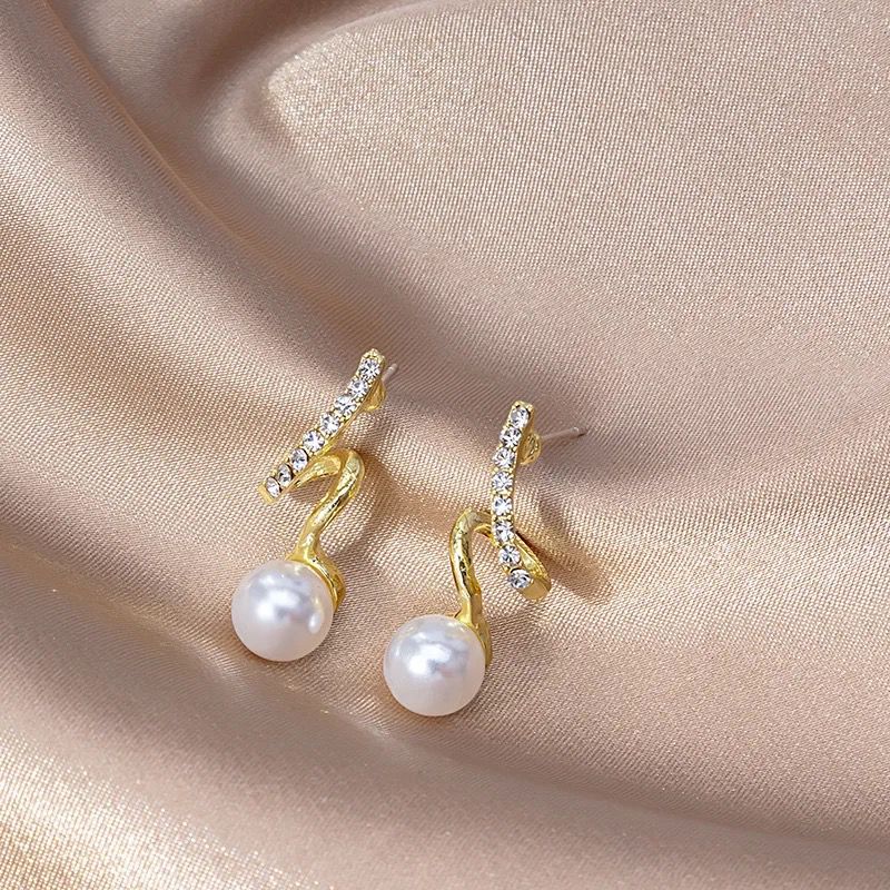 Elegant Gold-Plated Pearl & Crystal Drop Earrings