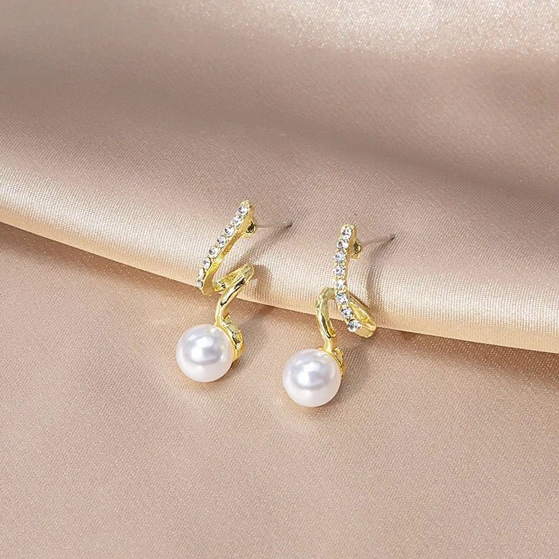 Elegant Gold-Plated Pearl & Crystal Drop Earrings