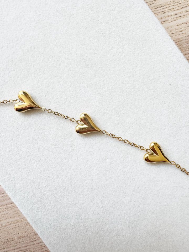 Lustrous Heart Chain Bracelet