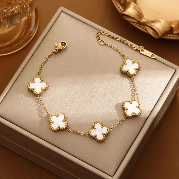 Luxe Clover Charm Bracelet