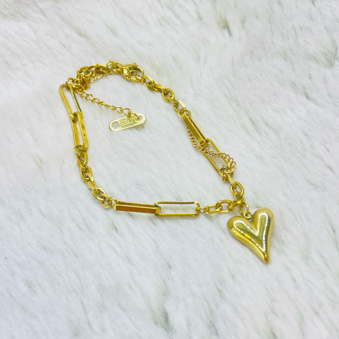 Golden Embrace Heart Charm Bracelet