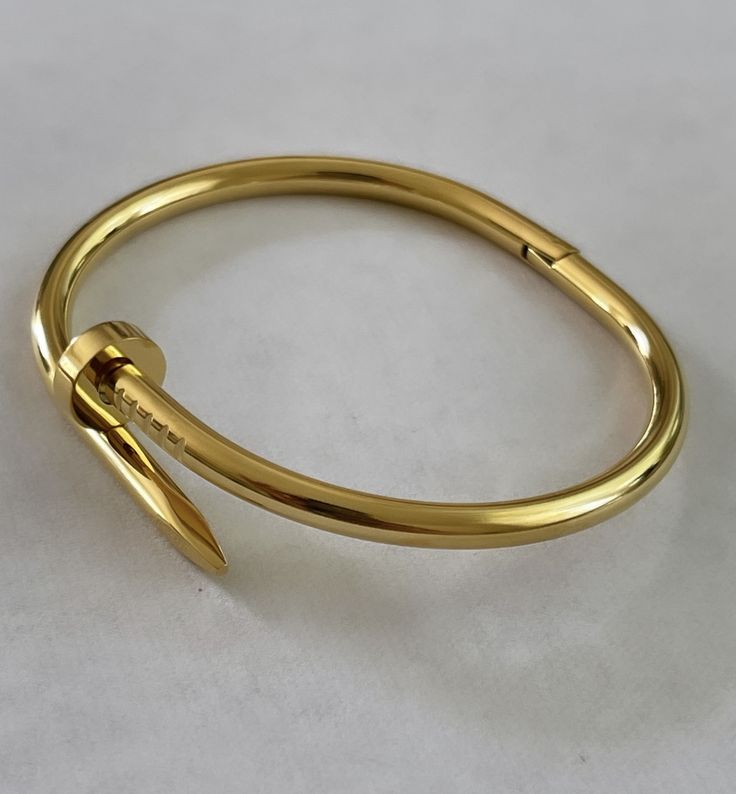 Nail Luxe™ Gold Bracelet