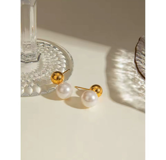 Aurora Grace Pearl Studs