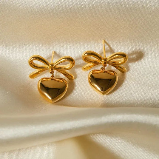 Amour Bow-Heart Gold Studs