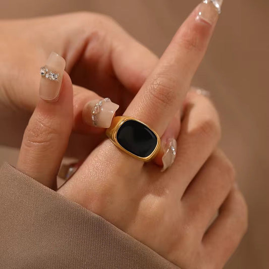 Luxe Duo Signet Rings – Onyx & Mother of Pearl