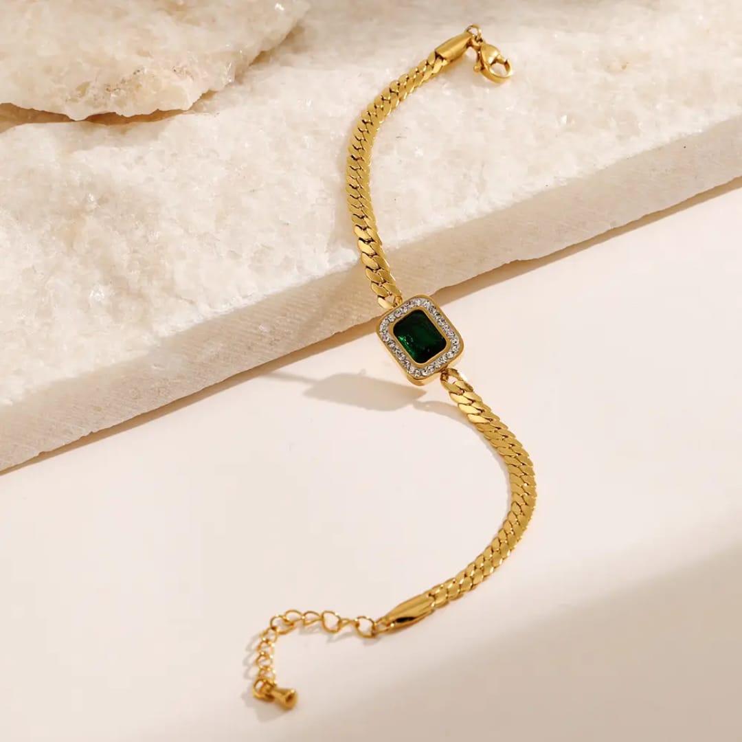 Emerald Radiance Gold Bracelet